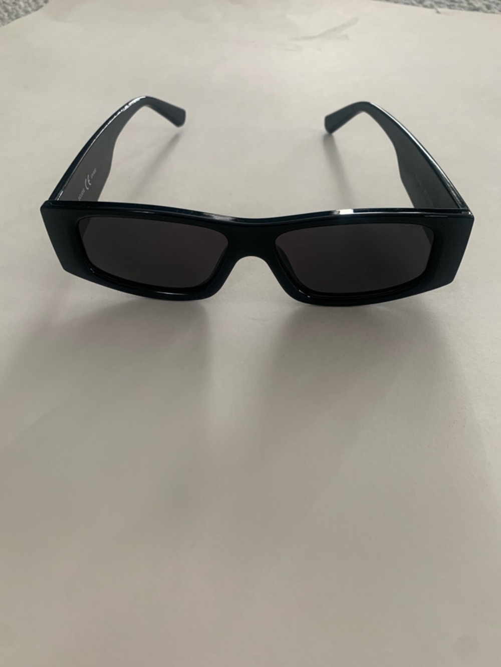 Chunky Rectangular Black Sunglasses with Dark Lenses whitout case